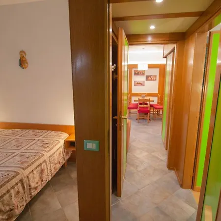 Ampio Trilocale In La Madonnina In *