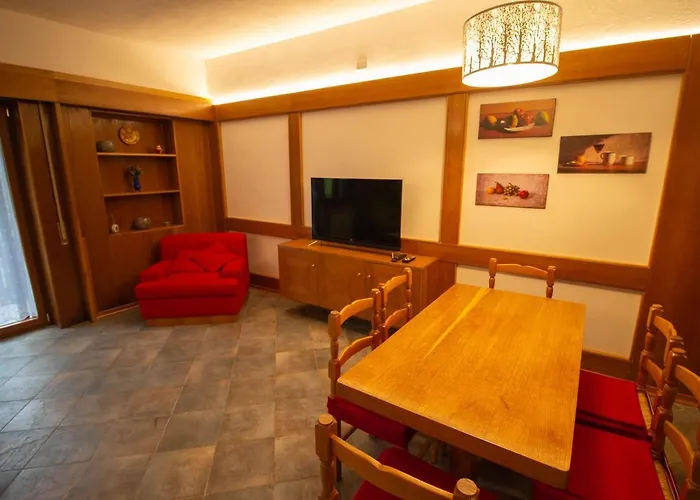 Apartment Ampio Trilocale In La Madonnina In *